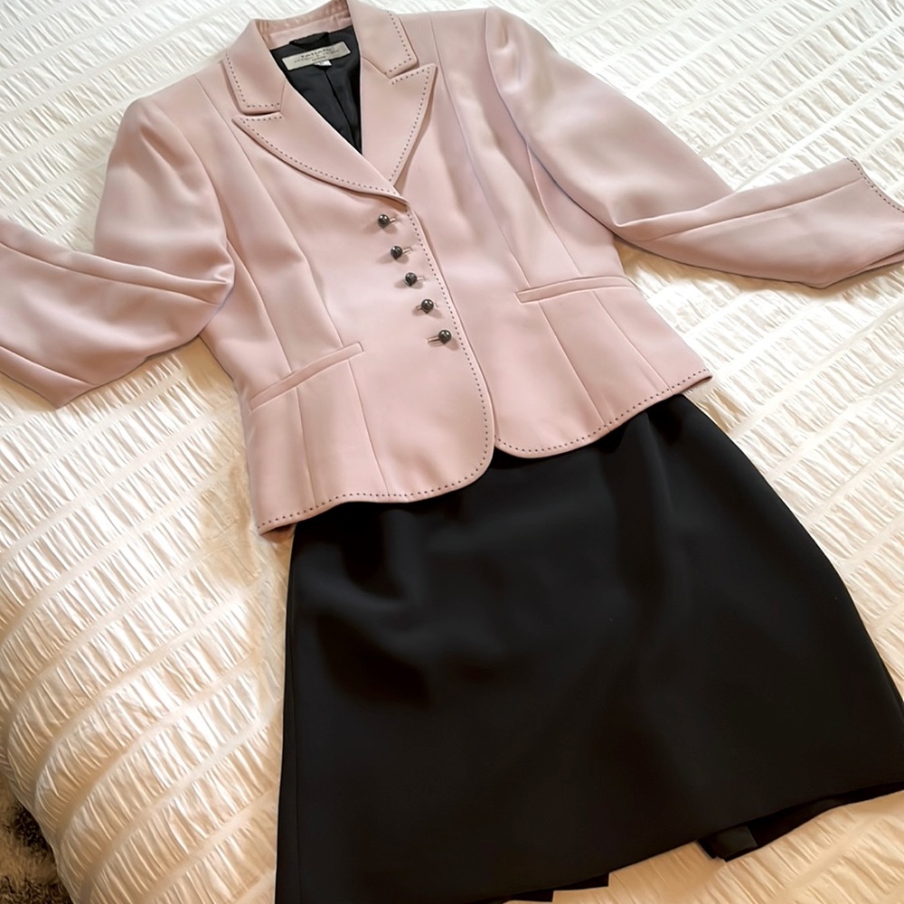 Tahari suit classic